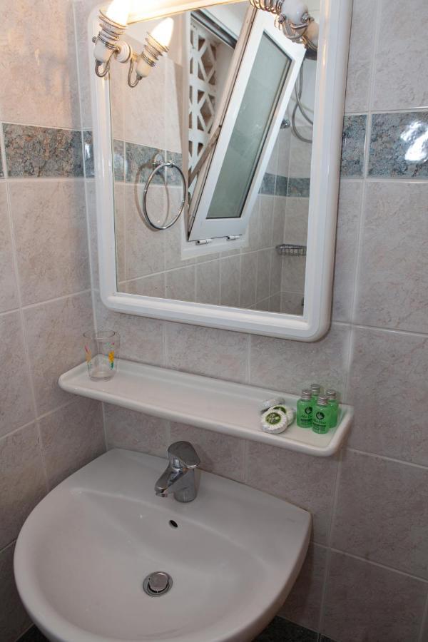 Hotel Loula Rooms And Apartments Kamena Wurla Zewnętrze zdjęcie