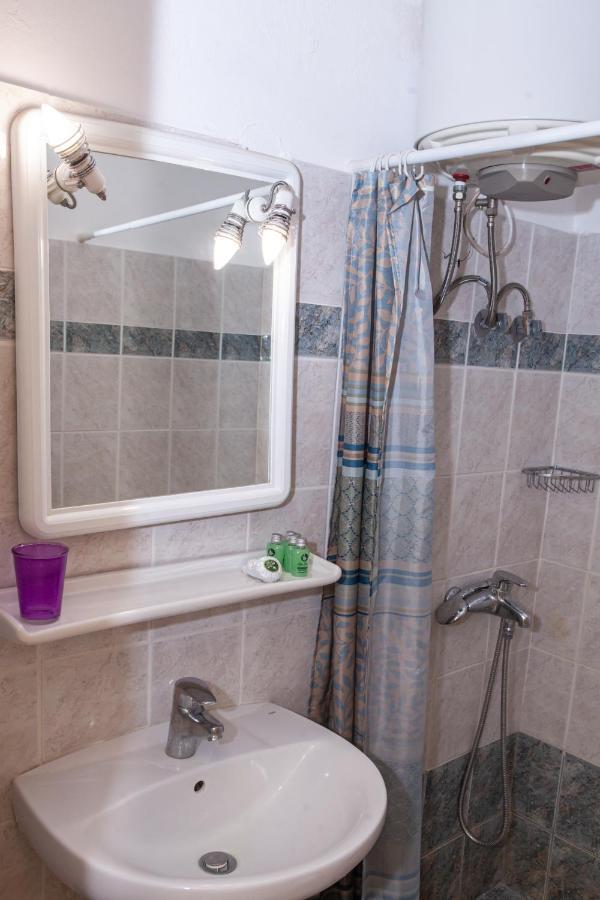 Hotel Loula Rooms And Apartments Kamena Wurla Zewnętrze zdjęcie